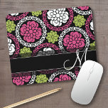 Trendfarbenes Muster (Hot Pink und Black Monogram) Mousepad<br><div class="desc">Fügen Sie Ihren Namen oder Monogramm zu dieser funky Abbildung mit Blume einen grafischen Kreis hinzu.</div>