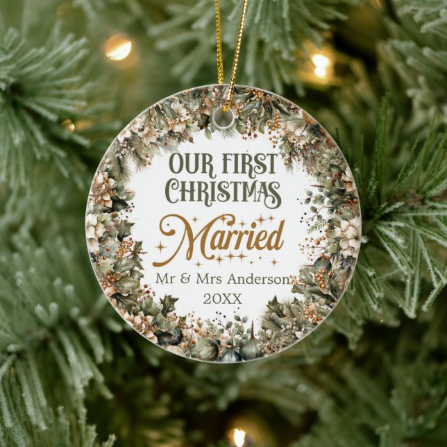Trendgrün Imitate Gold Unsere ersten Weihnachten Keramik Ornament (Baum)