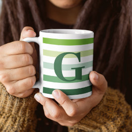 Trendgrüne Streifen mit Monogramm Kaffeetasse