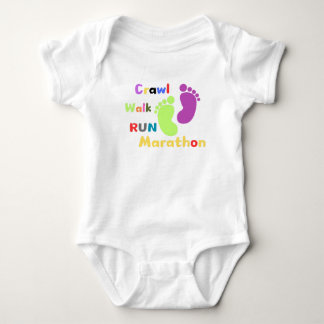 Trendige Babybodyanzüge mit Marathon-Inspiration Baby Strampler