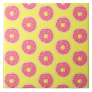 Trendige rosa Sprinkles-Donuts Lustiges Muster  Fliese