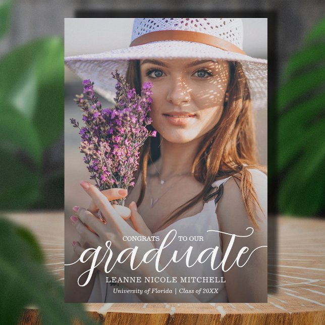 Trendige Schrift-Overlay-Abschlussankündigung Ankündigung (Elegant white script on photo graduation announcements,  PRINTED and/or INSTANT DOWNLOAD)