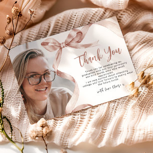 Trendiger beiger Foto-Bow-Abgraduierung Dankeskarte