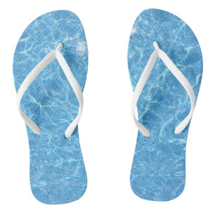 Trendiges Blau Wasser Weiße Schlanke Riemen Fußbet Flip Flops