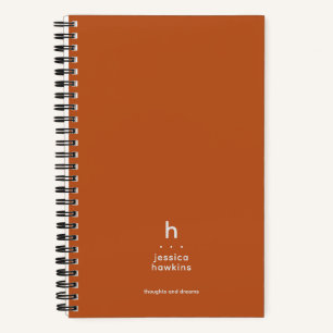 Trendiges dunkles Kürbis-Orange modernes Monogramm Notizbuch