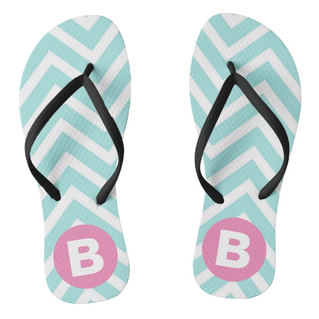 Trendiges Hellblau-Chevron-Rosa-Monogramm Flip Flops (Fußbett)