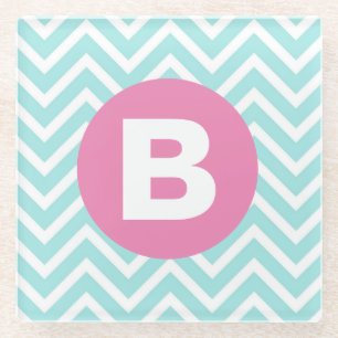Trendiges Hellblau-Chevron-Rosa-Monogramm Glasuntersetzer