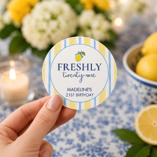 Trendiges Lemon-Aesthetic Freshly 21 Geburtstag Runder Aufkleber
