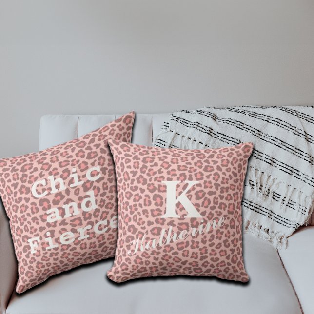 Trendiges Leopard Print Custom Monogram & Name The Kissen (Von Creator hochgeladen)