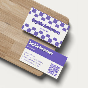 Trendiges lila Retro-Karomuster mit QR-Code Visitenkarte