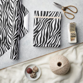 Trendiges monochromes Zebrastreifenmuster Geschenkpapier
