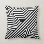 Trendiges Muster für schwarze und weiße geometrisc Kissen<br><div class="desc">Fügen Sie Mode und Flair zu Ihrem persönlichen Stil mit diesem trendigen und fett schwarz-weiß Streifen Muster Kissen. Dieses moderne und stilvolle Design mit Dreiecken und Zickzack Zickzackblöcken ist die perfekte Wohngestaltung für Mädchen.</div>