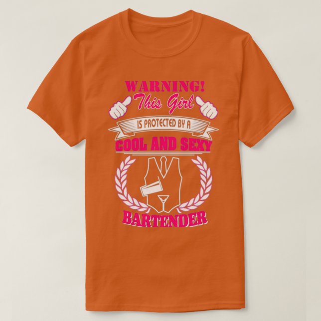 Trending Funny Girl Liebe Barkeeper T-Shirt (Design vorne)