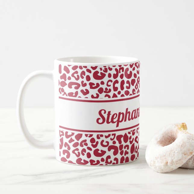 Trendroter und weißer Leoparddruck mit Namen Kaffeetasse (Mit Donut)