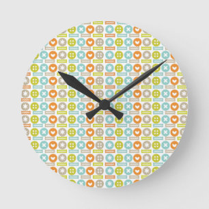 Trends-Button-Muster Runde Wanduhr