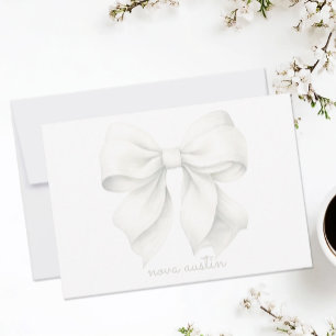 Trendweißer Bow Personalisiert mit Name Monogram Mitteilungskarte