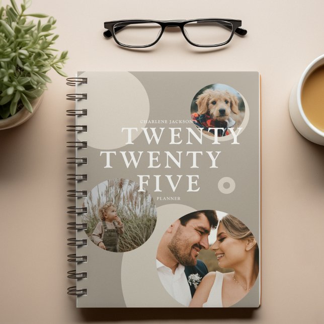 Trendy Abstrakt Foto Collage 2025 Planer (Von Creator hochgeladen)