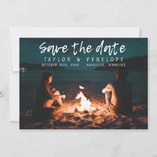 Trendy Adventure Bonfire Hochzeit Sichern Sie das Save The Date