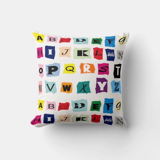 Trendy Alphabet Squares Tiles Kissen (Vorderseite)
