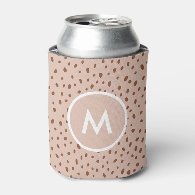 Trendy Beige Monogram mit Terracotta Boho Brown Dosenkühler (Kanne Vorderseite)