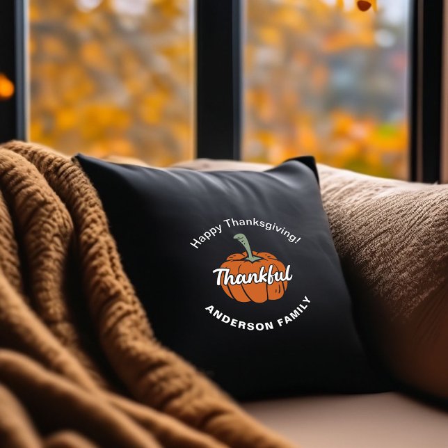 Trendy Black Happy Thanksgiving Pumpkin Kissen (Black Happy Thanksgiving Throw Pillow)