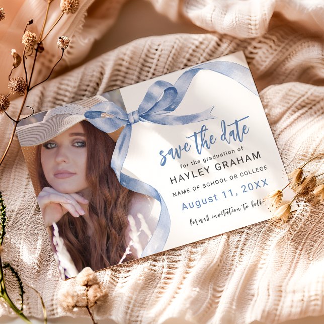 Trendy Blue Bow Photo Graduation Save The Date (Von Creator hochgeladen)