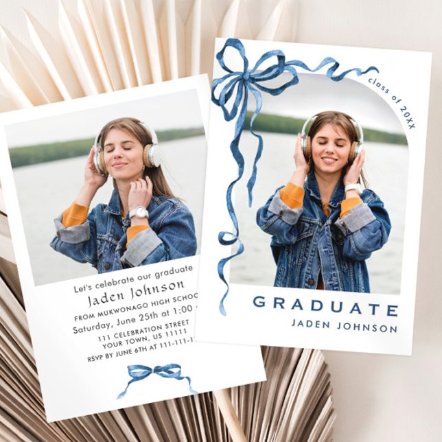 Trendy Blue Bow Ribbon 2 FOTO Graduation Party Einladung (Von Creator hochgeladen)