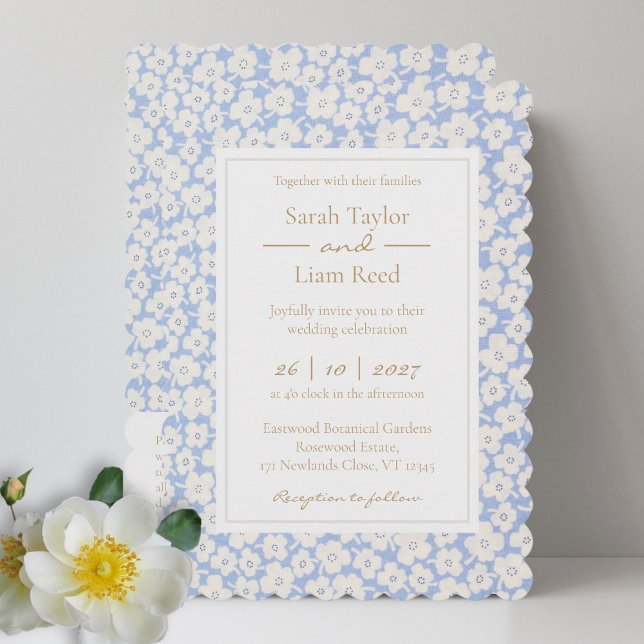 Trendy Blue Floral Wedding RSVP QR & Einladung (Von Creator hochgeladen)
