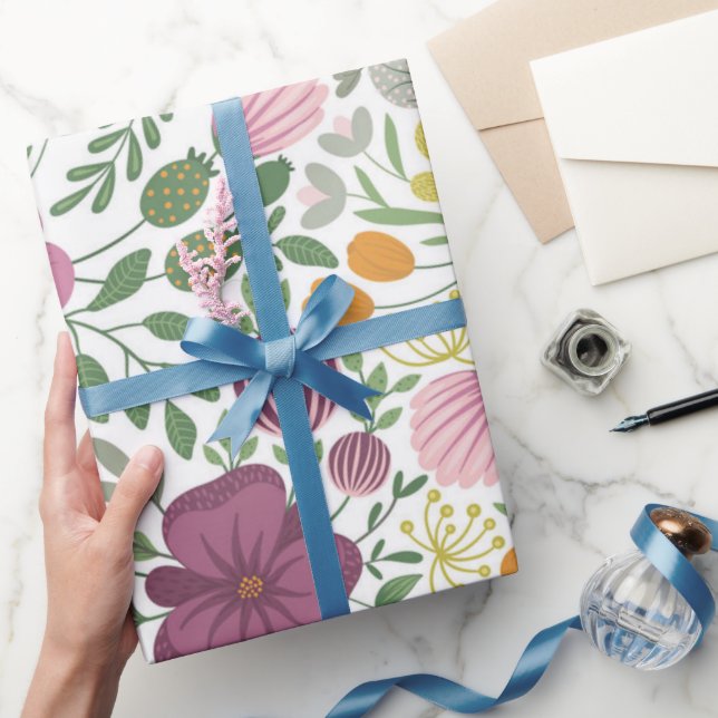 Trendy Blumenmuster Rosa Lila Grünanlage Geschenkpapier (Schenken)