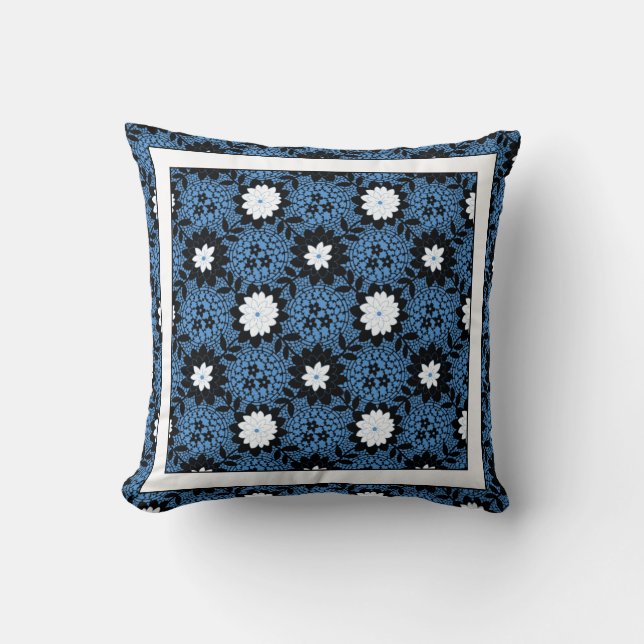 Trendy Bold Blue und Black Floral Pattern Kissen (Vorderseite)