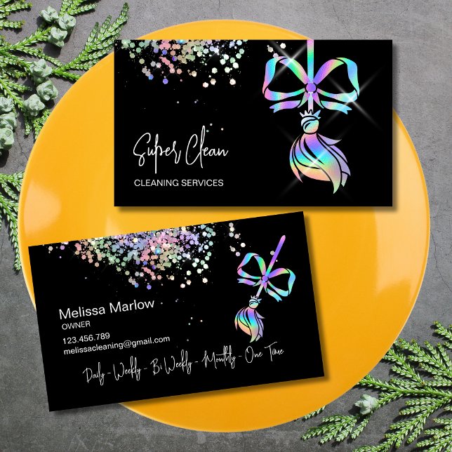 Trendy Bow Maid Reinigungshaus Sparkle Holographic Visitenkarte (business card with holographic broom with a bow on the black background)