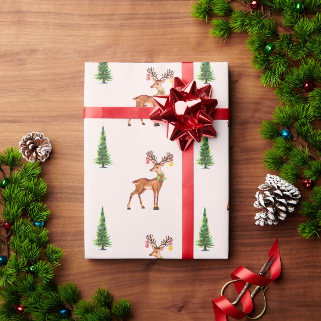 Trendy Christmas Green Tree and Deer Pattern Geschenkpapier (Feiertagsgeschenk)