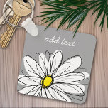 Trendy Daisy mit grau und gelb Schlüsselanhänger<br><div class="desc">Ein Zen-und skurrile,  Hipster-Kunstwerk. Sie können einen Namen,  ein Monogramm oder einen anderen benutzerdefinierten Text hinzufügen. Wenn Sie die Kunst verschieben möchten,  klicken Sie auf die Schaltfläche Anpassen,  um Änderungen vorzunehmen.</div>