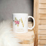 Trendy Gold Watercolor Blume Letter W | Monogramm Kaffeetasse<br><div class="desc">Trendy Gold Watercolor Blume Letter W | Monogramm</div>