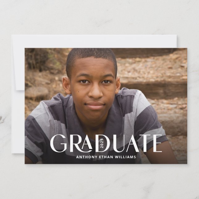 Trendy Graduate Overlay Modern Graduation Party Einladung (Vorderseite)