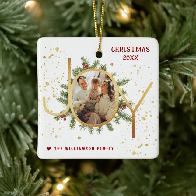 Trendy Joy Pine Boughs Wreath Christmas Photo Keramikornament (Baum)