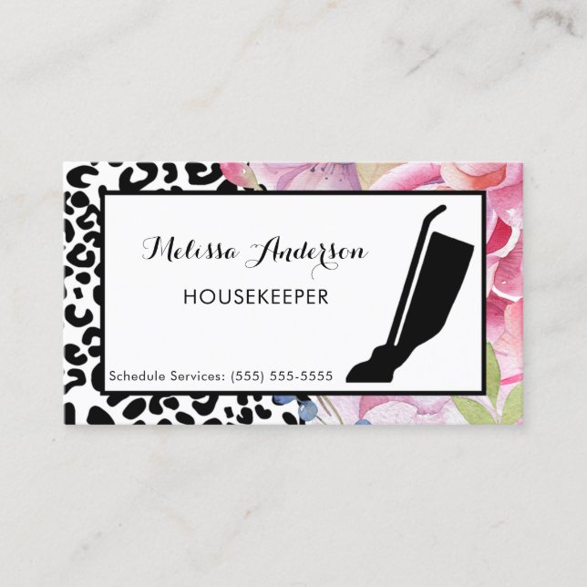 Trendy Leopard Print Floral Housekeeper und Vakuum Visitenkarte (Vorderseite)