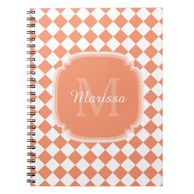 Trendy Light Orange Checkter Mit Monogramm Name Notizblock (Vorderseite)
