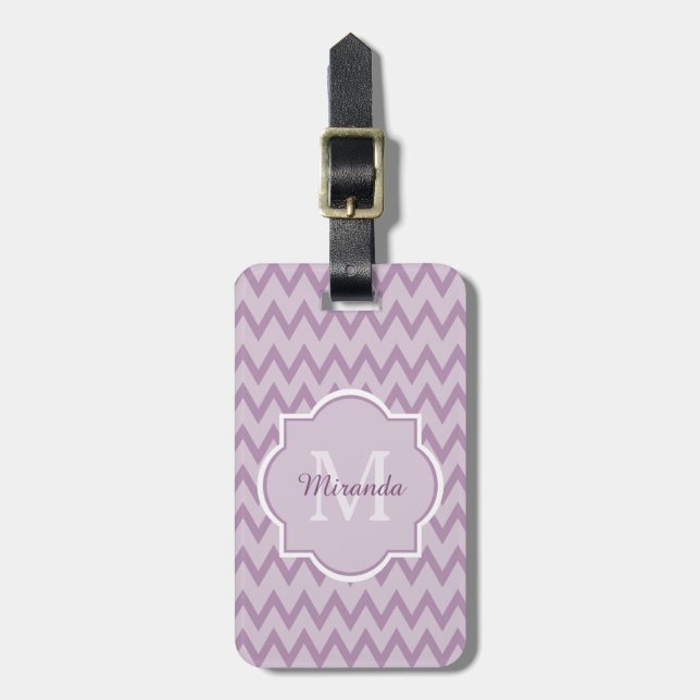Trendy Lila Zickzack Zigzag Name und Monogram Gepäckanhänger (Vorderseite vertikal)