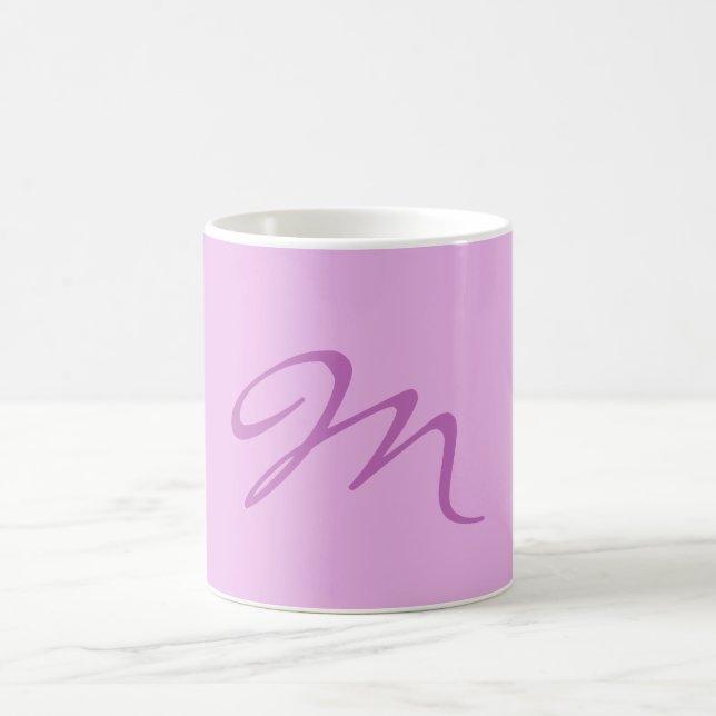 Trendy Lilac Orchid Color Monogram Initial Letter Kaffeetasse (Mittel)
