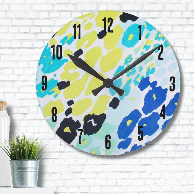 Trendy Modern Leopard Muster Runde Wanduhr (Trendy Glam Vibrant Aqua Blue Lime Leopard Print Round Clock)