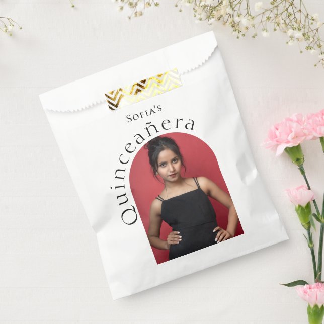 Trendy Modern Minimalistisch Arched Foto Quinceane Geschenktütchen (Versiegelt)