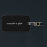 Trendy Modern Solid Black Script Monogram Gepäckanhänger<br><div class="desc">Mit diesem modernen,  modernen Solid Black Script Monogram Name Luggage Tag bereiten Sie sich auf Ihren nächsten Urlaub oder Ihre Geschäftsreise vor. Kann mit Ihrem Wunschnamen auf der Vorderseite und Ihren Kontaktdaten auf der Rückseite angepasst werden.</div>