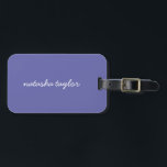 Trendy Modern Very Peri Lila Script Monogram Gepäckanhänger<br><div class="desc">Mit diesem modernen,  sehr Lila Script Monogram Name Luggage Tag bereiten Sie sich auf Ihren nächsten Urlaub oder Ihre Geschäftsreise vor. Kann mit Ihrem Wunschnamen auf der Vorderseite und Ihren Kontaktdaten auf der Rückseite angepasst werden.</div>