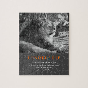 Trendy Motivierend Leadership Lion Black & White