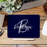 Trendy Navy Blue Gray White Script Monogram Mousepad<br><div class="desc">Dieses elegante personalisierte Mauspad verfügt über ein Monogramm und einen Vornamen in modernem grauem und weißem Schrift auf marineblau Hintergrund.</div>