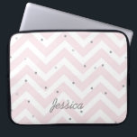 Trendy Pastel Pink Zickzack Dotty Personalisiert Laptopschutzhülle<br><div class="desc">Sweet trendy Zickzack und dots Muster.</div>