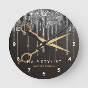 Trendy Personalisiert Moderne Silberhaarstylistin Runde Wanduhr