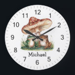 Trendy Personalisierte Niedlich Happy Frog and Mus Große Wanduhr<br><div class="desc">Trendy Personalisierter Niedlicher Frosch und Pilze Große Uhr</div>