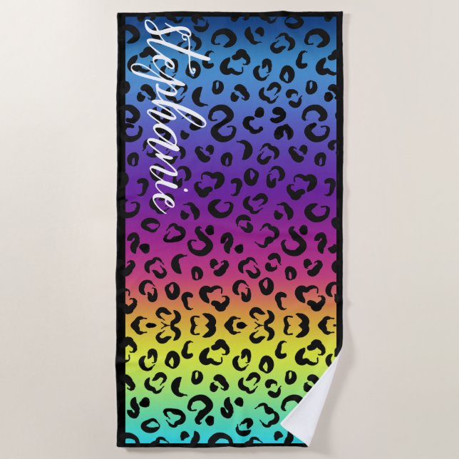 Trendy Rainbow Leopard Print Individuelle Name Wed Strandtuch (Vorderseite)